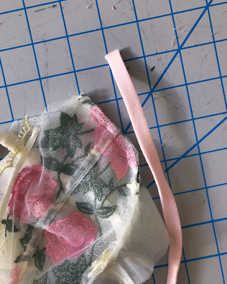 Black Beauty Bra View B SewAlong // Part Ten Sewing Channeling